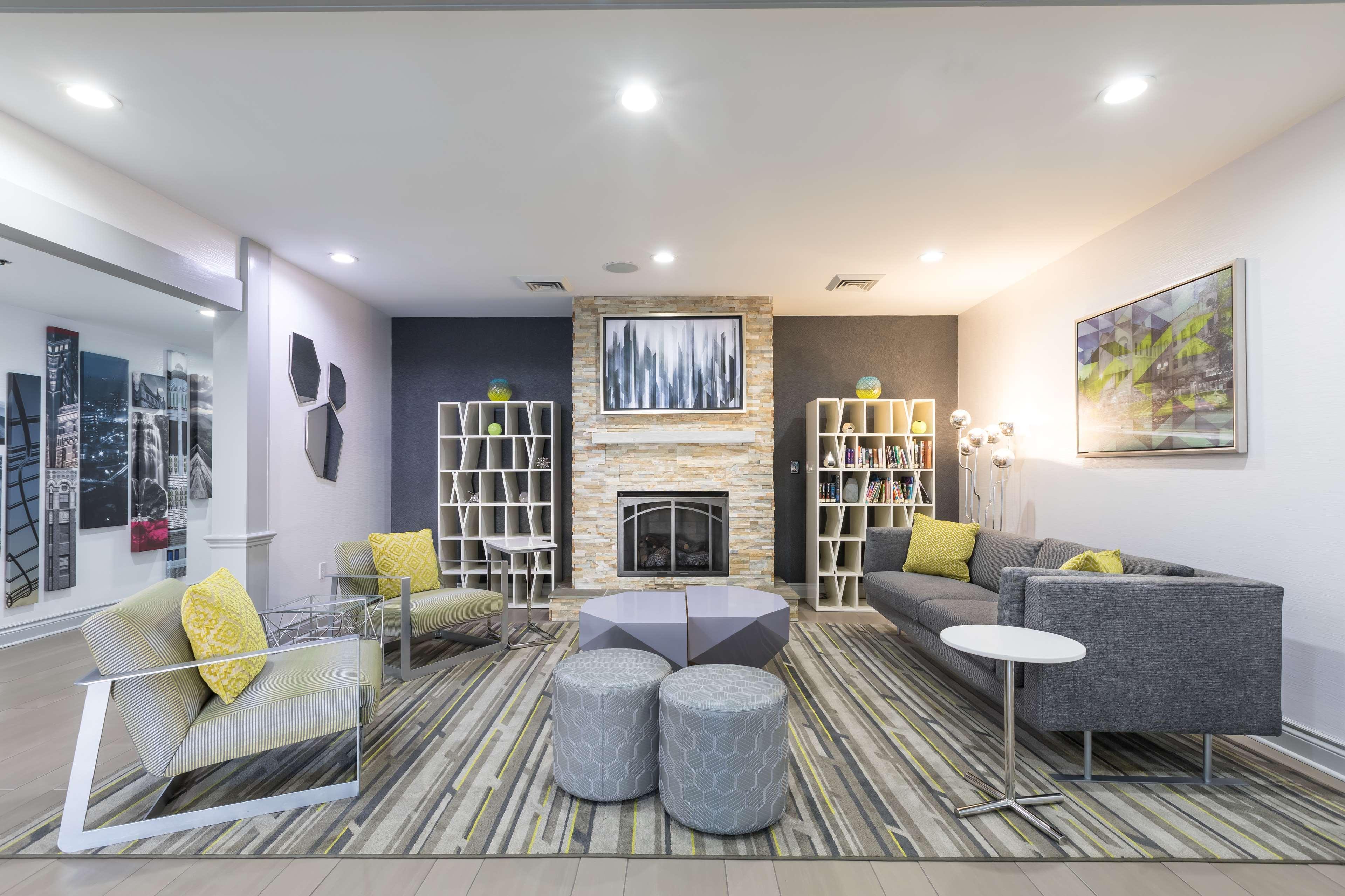 Country Inn & Suites By Radisson Asheville Downtown Tunnel Road Eksteriør billede