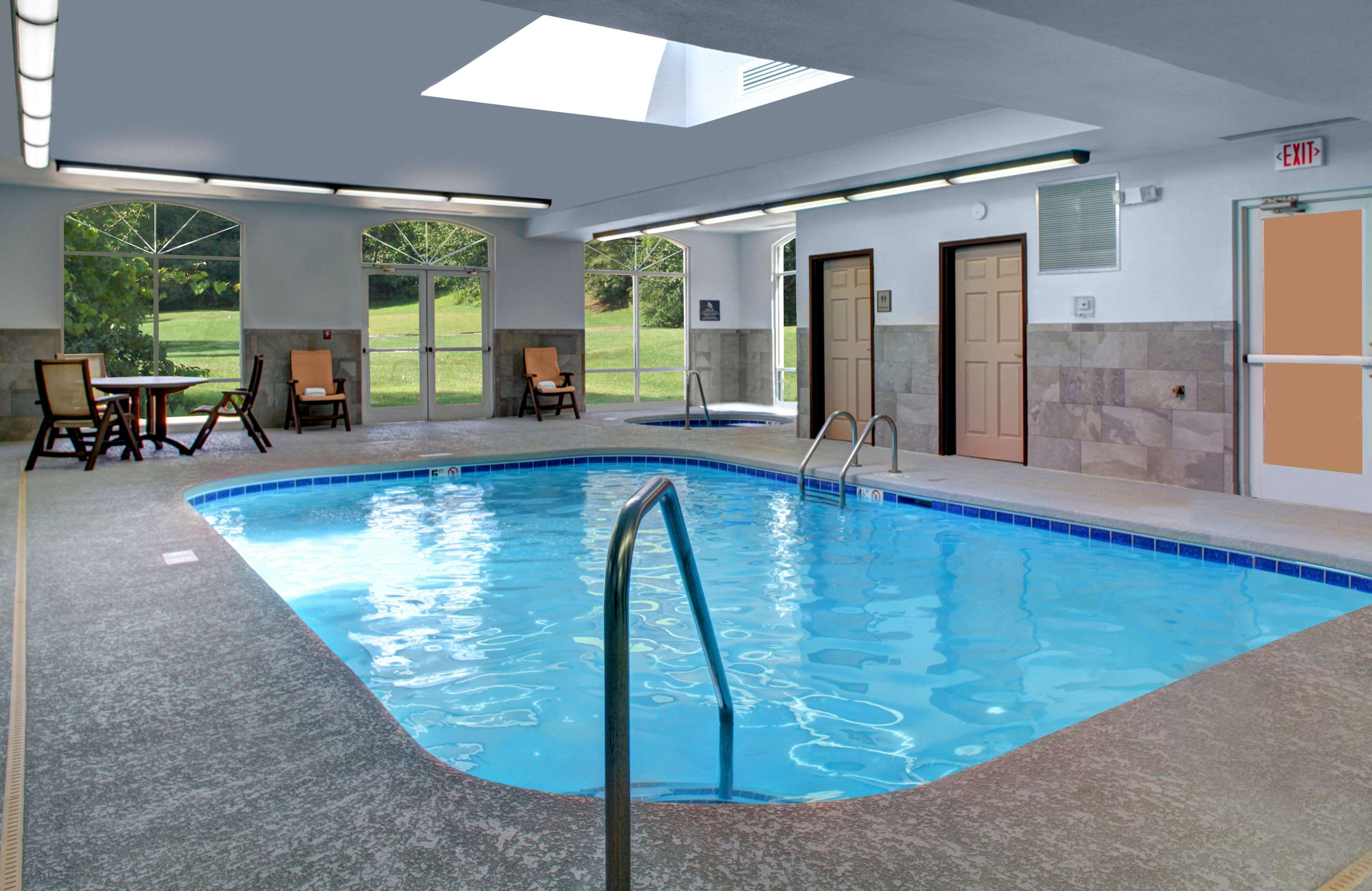 Country Inn & Suites By Radisson Asheville Downtown Tunnel Road Eksteriør billede