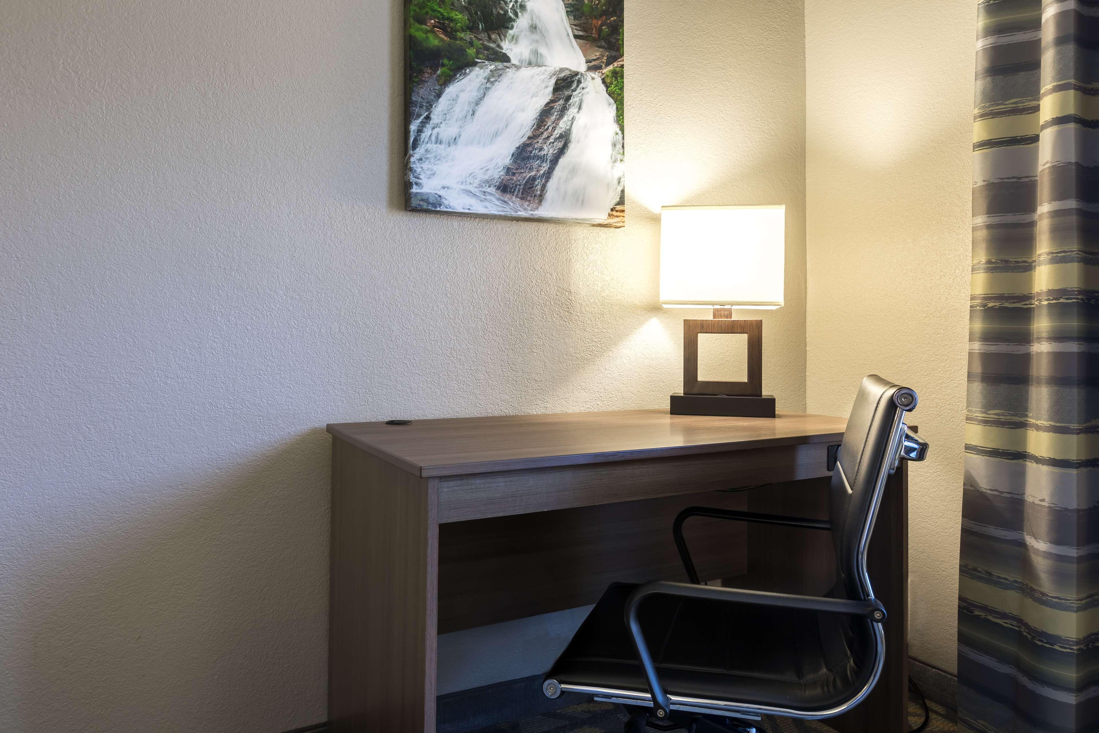 Country Inn & Suites By Radisson Asheville Downtown Tunnel Road Eksteriør billede