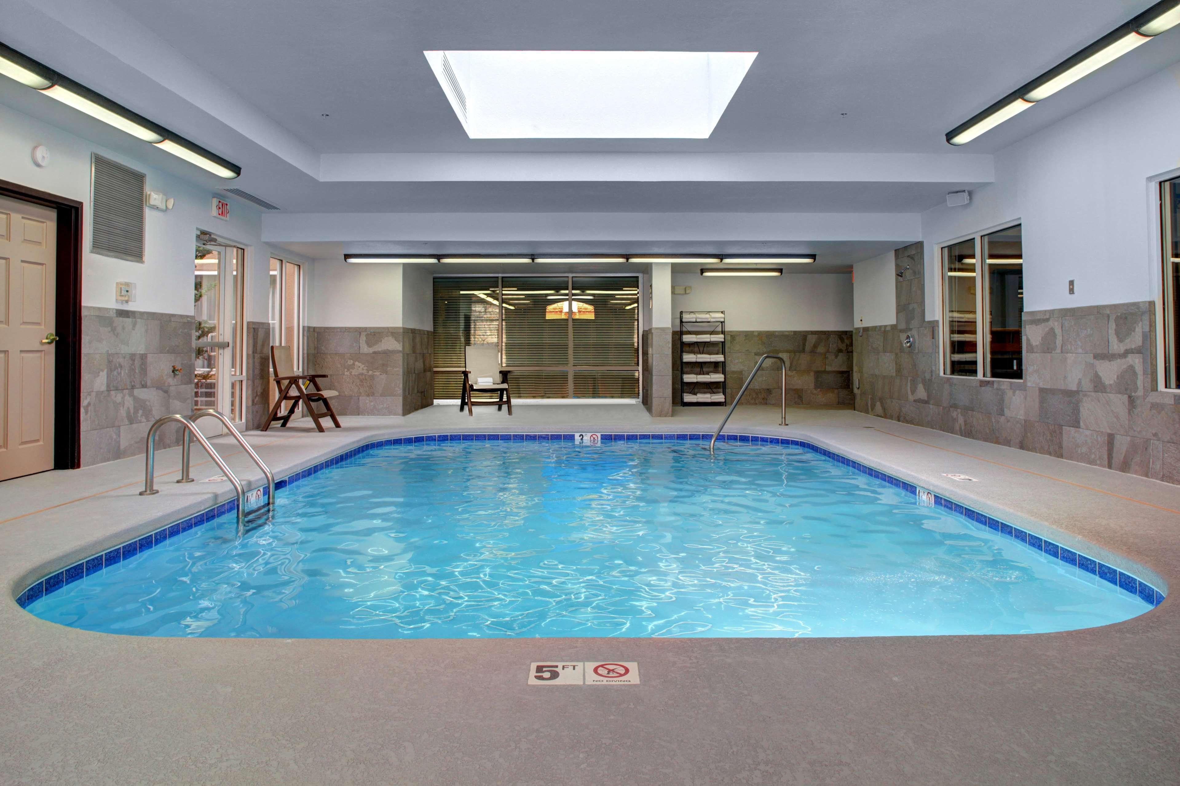 Country Inn & Suites By Radisson Asheville Downtown Tunnel Road Eksteriør billede