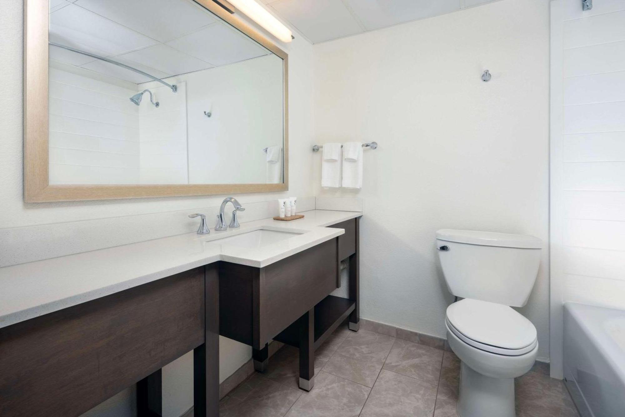 Country Inn & Suites By Radisson Asheville Downtown Tunnel Road Eksteriør billede