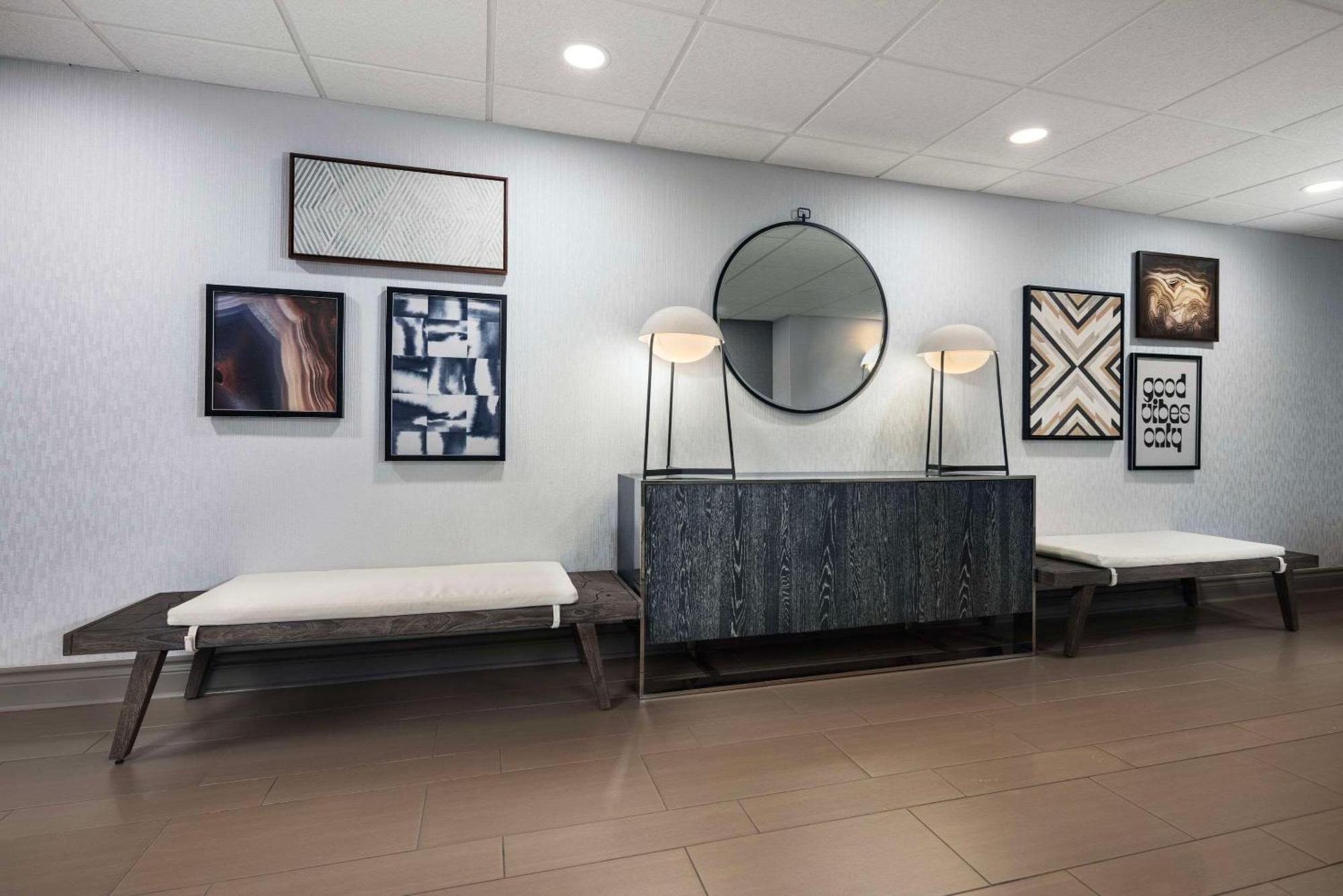 Country Inn & Suites By Radisson Asheville Downtown Tunnel Road Eksteriør billede