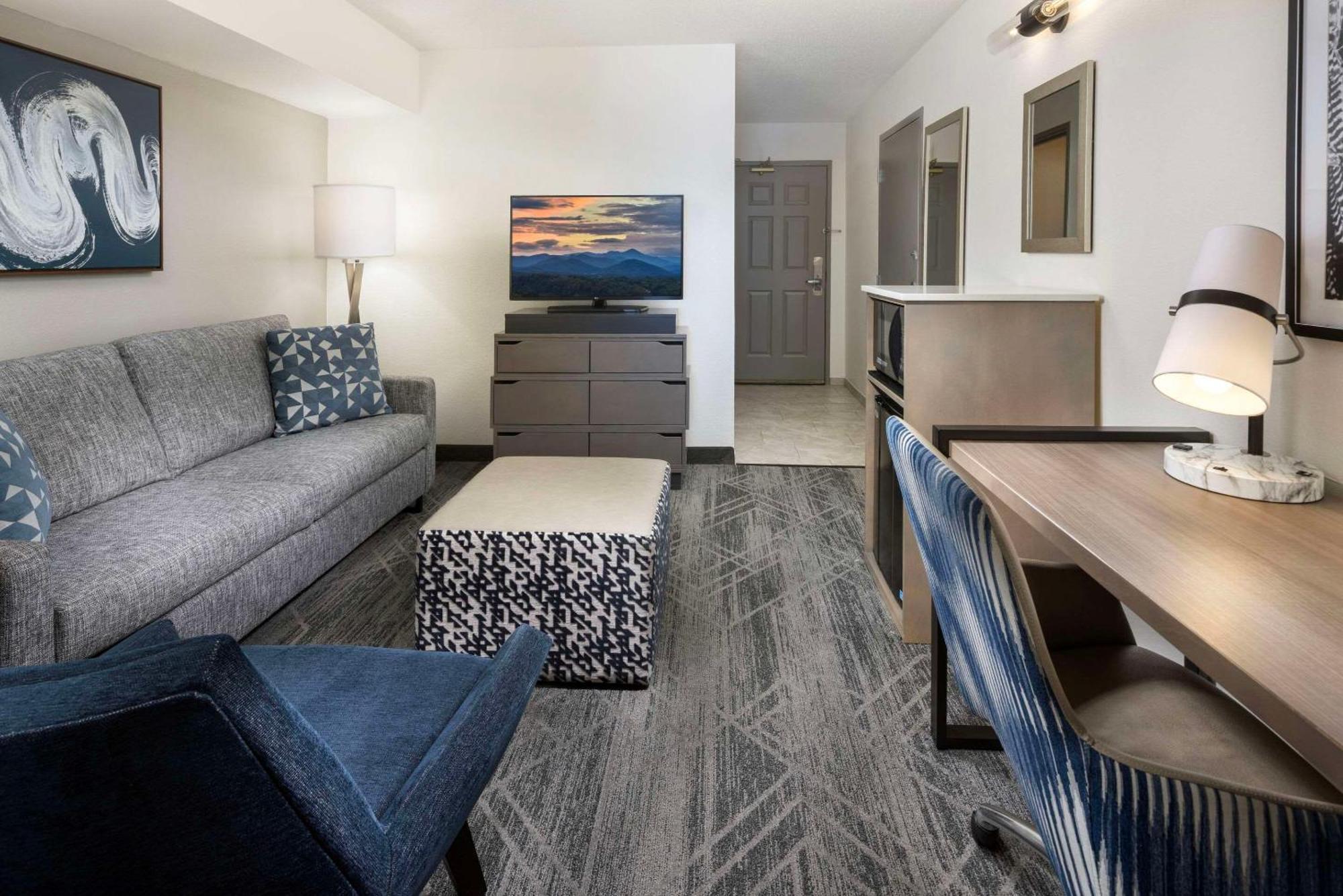 Country Inn & Suites By Radisson Asheville Downtown Tunnel Road Eksteriør billede