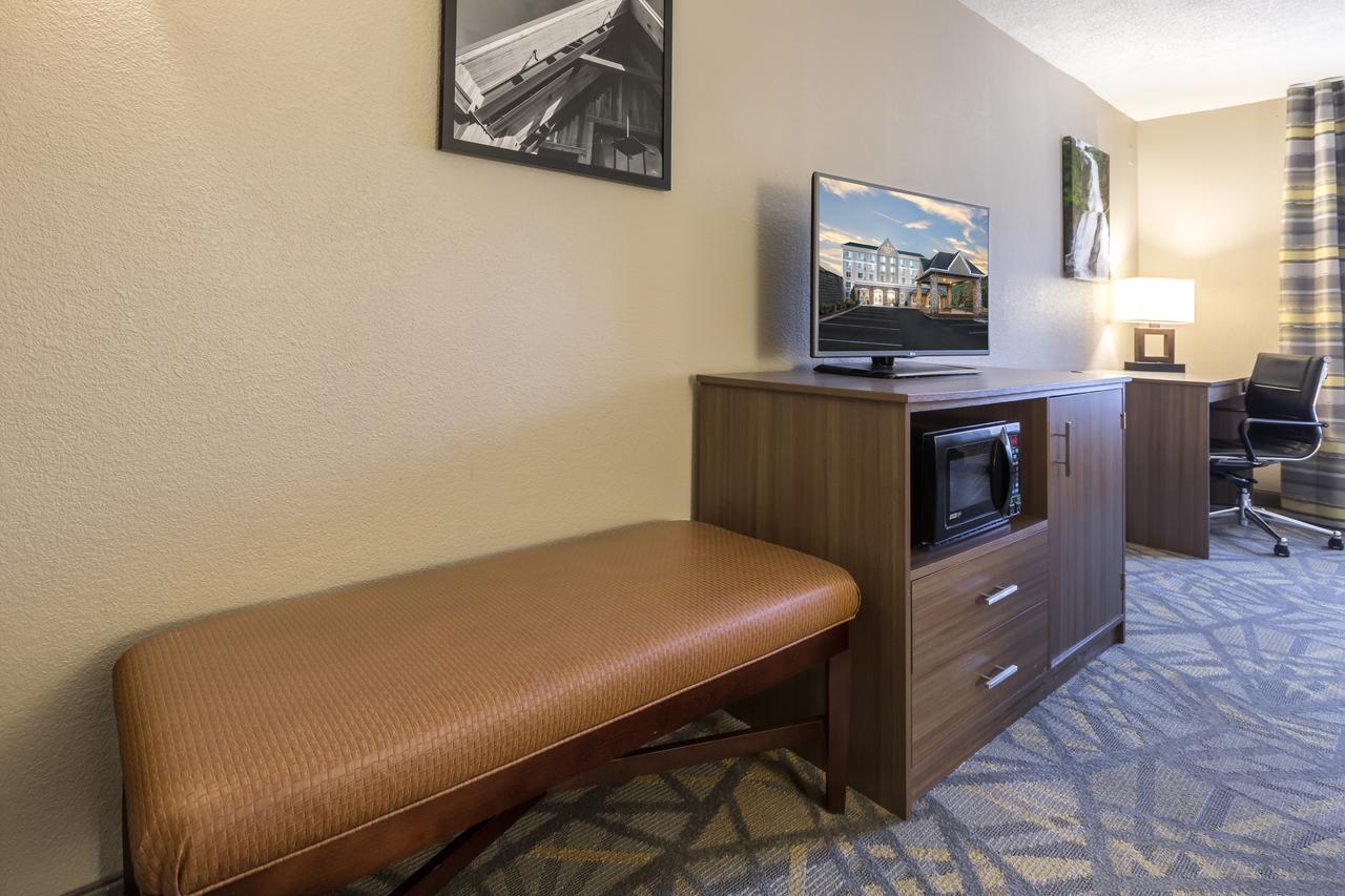 Country Inn & Suites By Radisson Asheville Downtown Tunnel Road Eksteriør billede