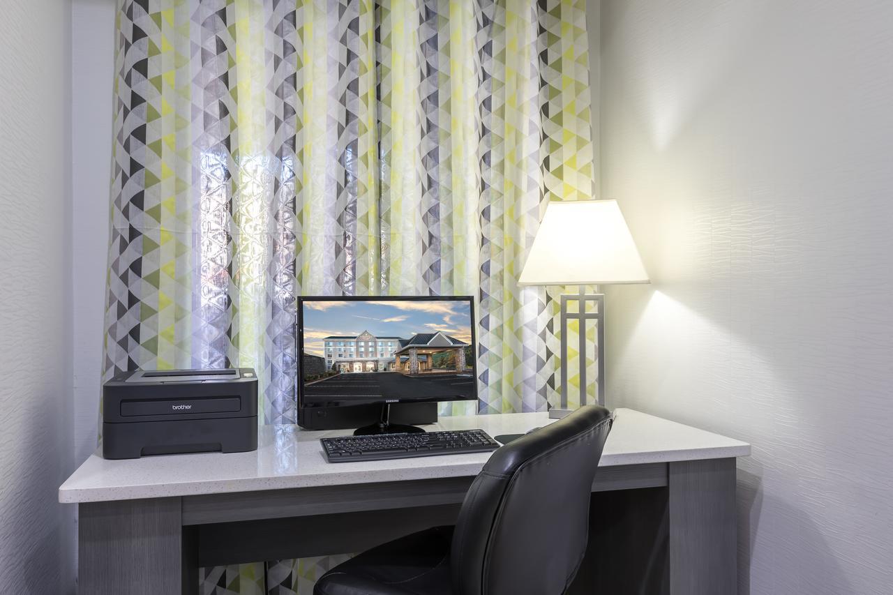 Country Inn & Suites By Radisson Asheville Downtown Tunnel Road Eksteriør billede